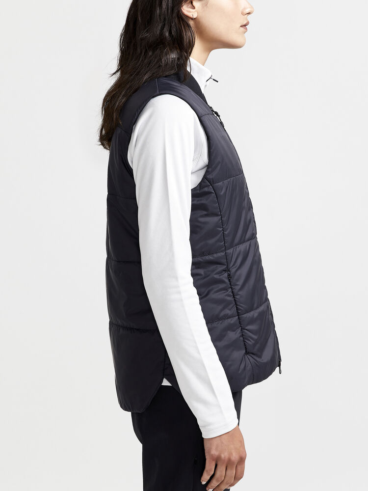 1912059-999000_Core-Light-Padded-Vest-W_Closeup2
