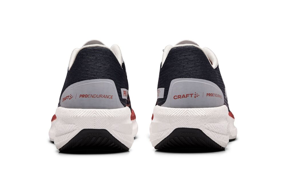 1912183-396932_PRO-Endur-Distance-M_Closeup2