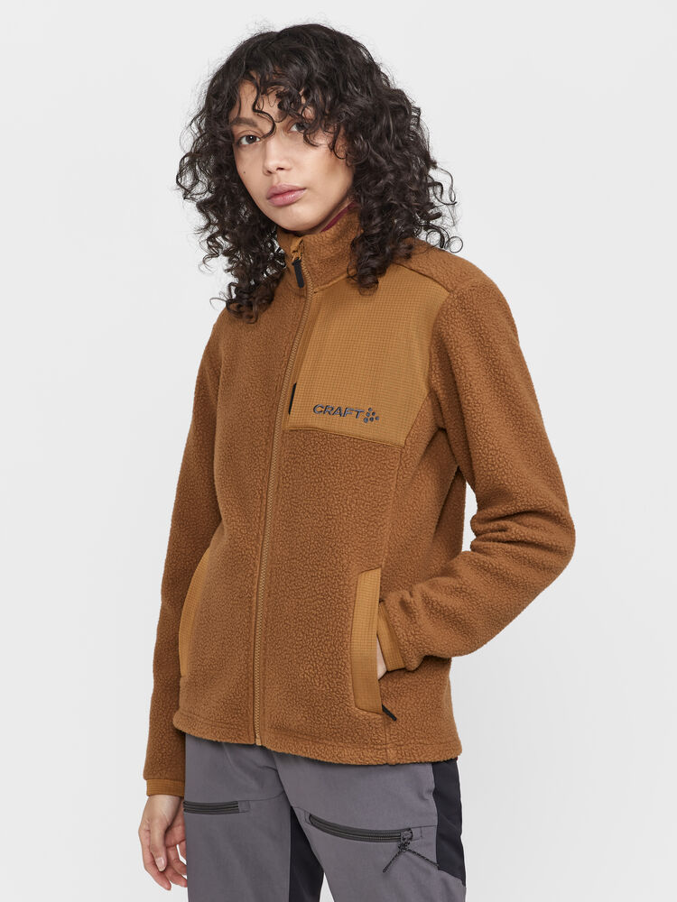 1912221-685100_ADV-Explore-Pile-Fleece-Jacket-W_Closeup1