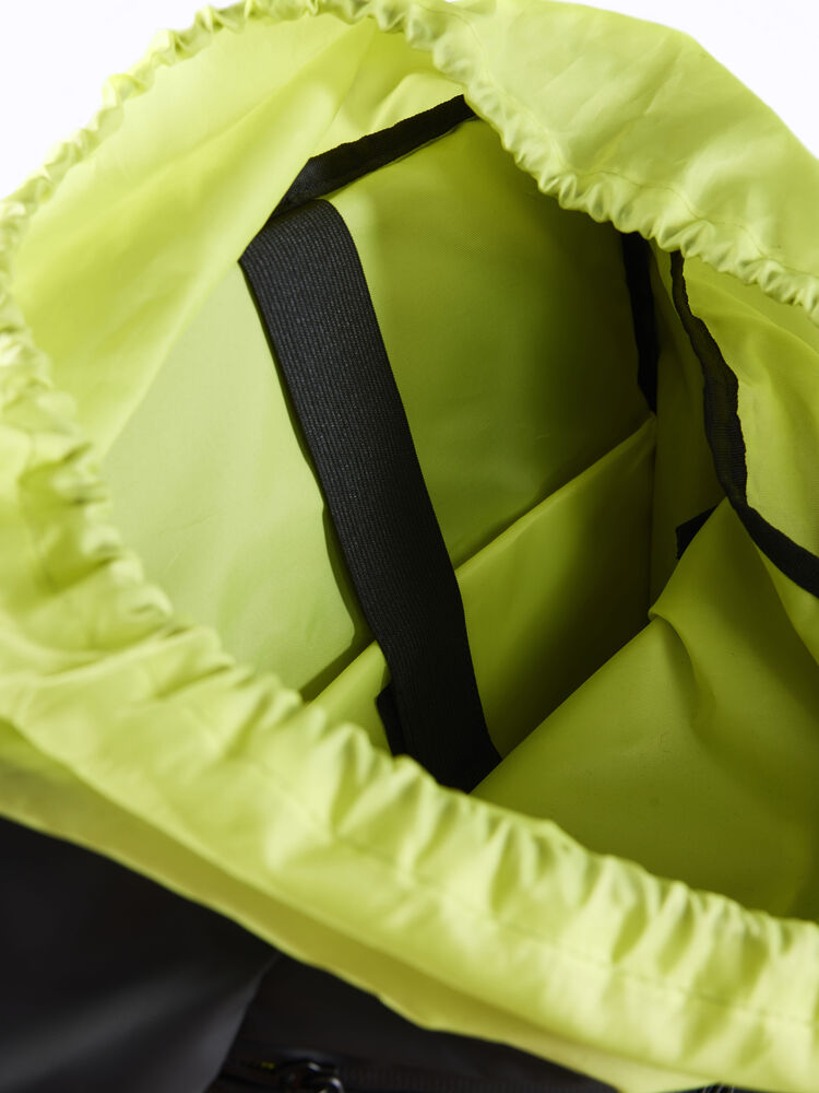 1912510-985000_Adv-Entity-Travel-Backpack-40-L_Closeup4