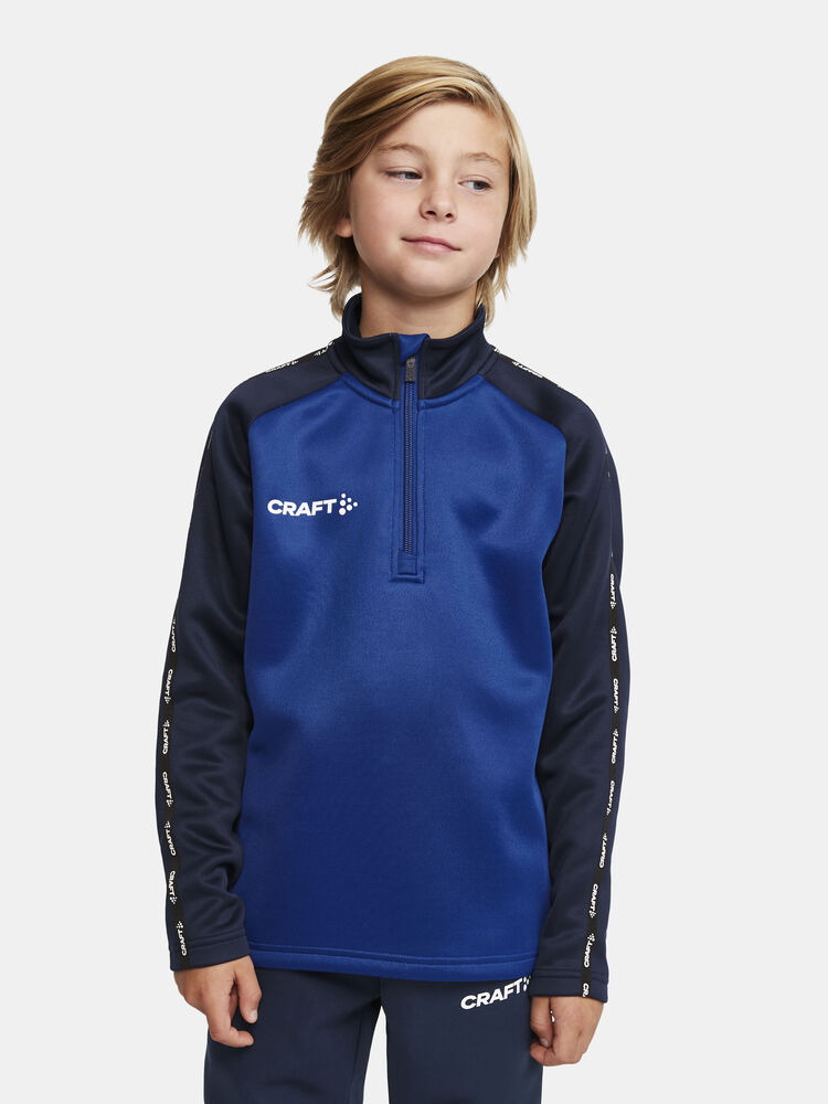 1912733-346390_Squad-2.0-Half-Zip-Jr_Closeup1