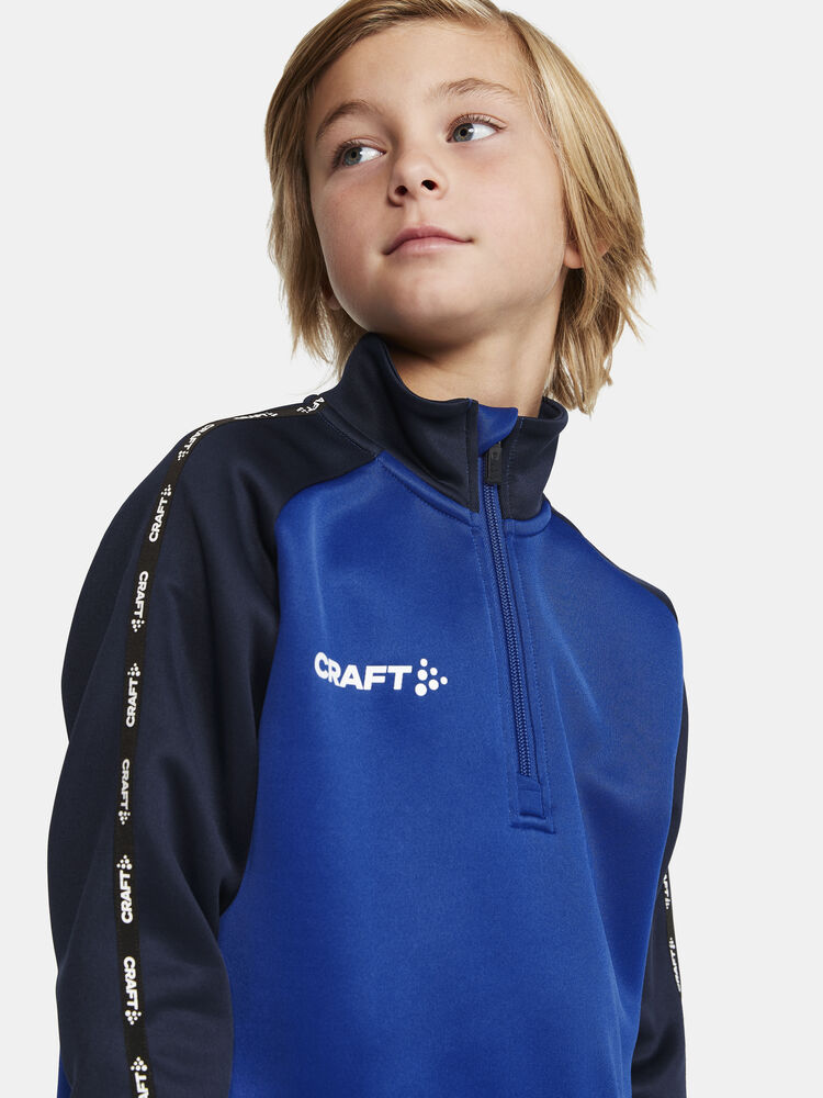 1912733-346390_Squad-2.0-Half-Zip-Jr_Closeup4