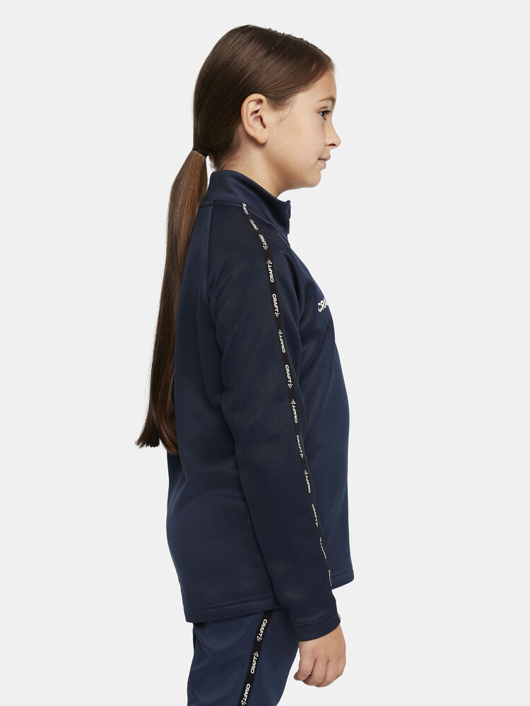 1912733-390000_Squad-2.0-Half-Zip-Jr_Closeup2