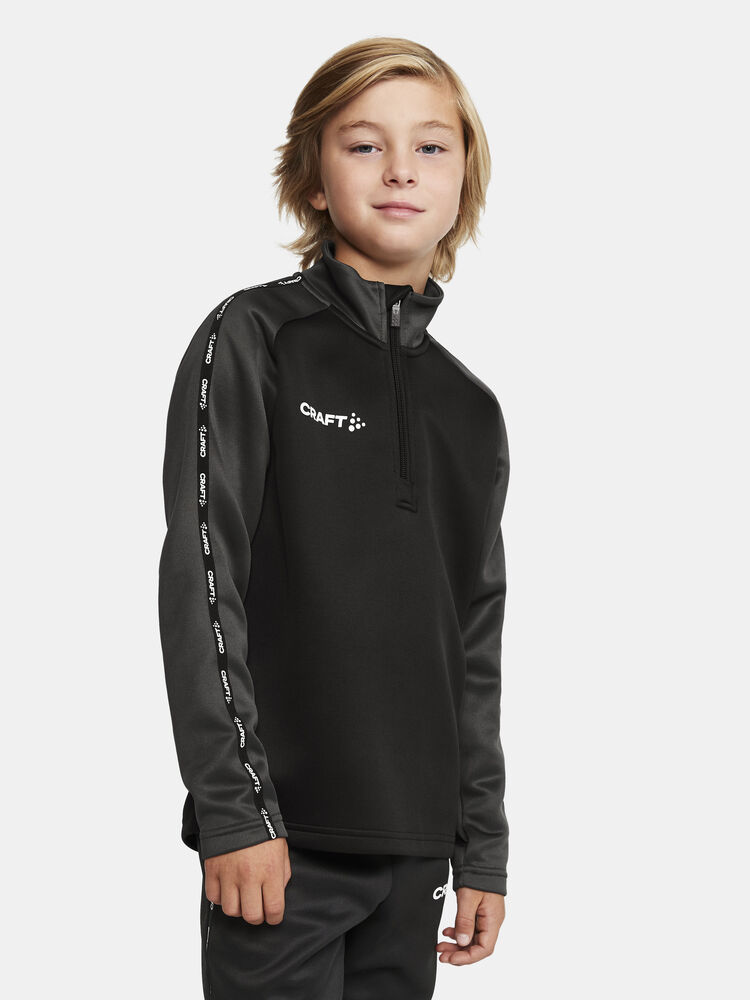 1912733-999985_Squad-2.0-Half-Zip-Jr_Closeup1