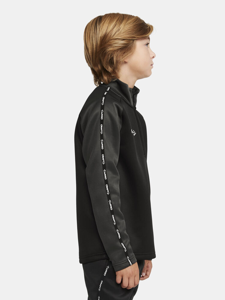 1912733-999985_Squad-2.0-Half-Zip-Jr_Closeup2