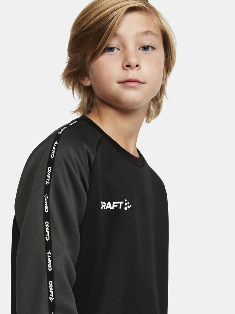 1912736-999985_Squad-2.0-Crewneck-Jr_Closeup5