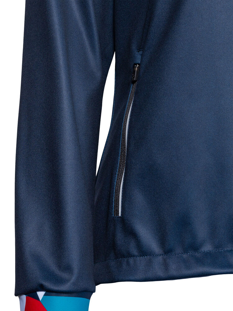 1913238-396000_Blaze_closeup1