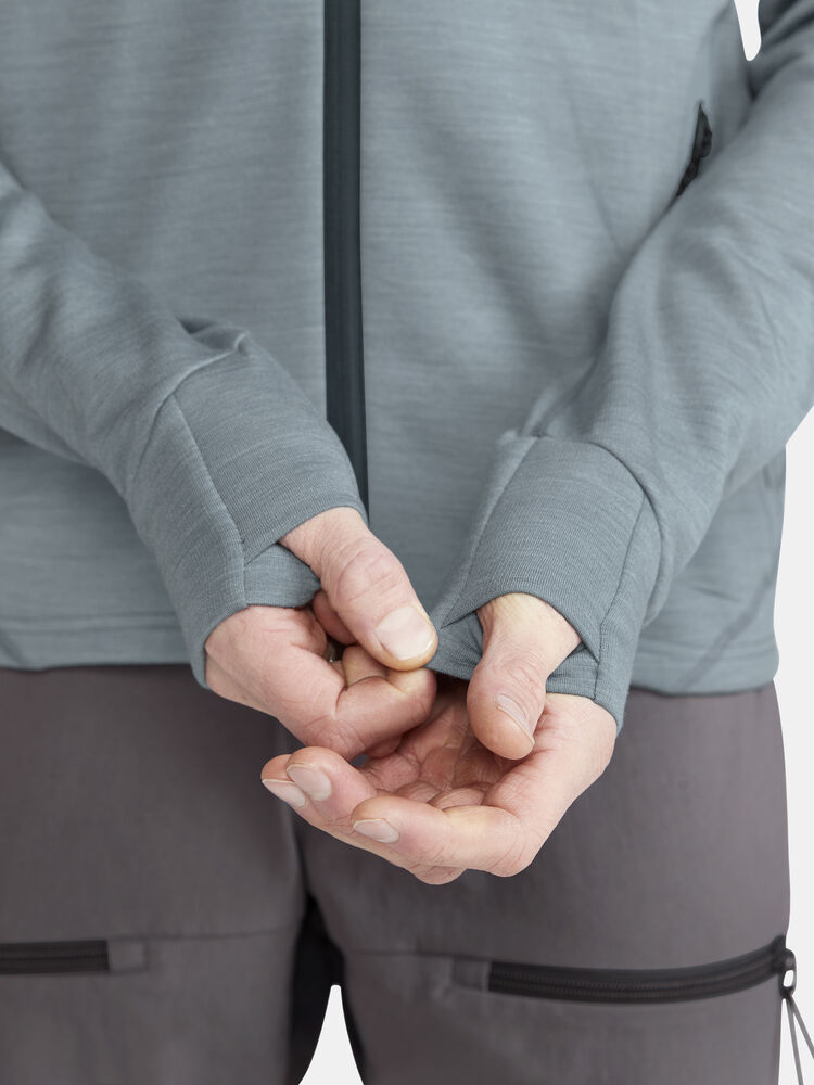 1913800-362200_PRO-Explore-Wool-Midlayer-M_Closeup4