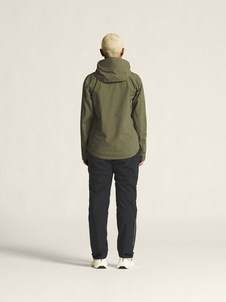 1913809-664000_CORE-Explore-Shell-Jacket-W_closeup3