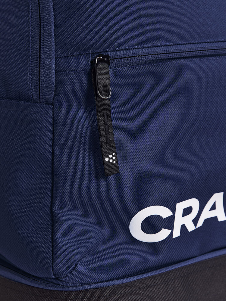 1914379-390000_Squad-2.0-Shoe-Backpack-26L_Closeup1