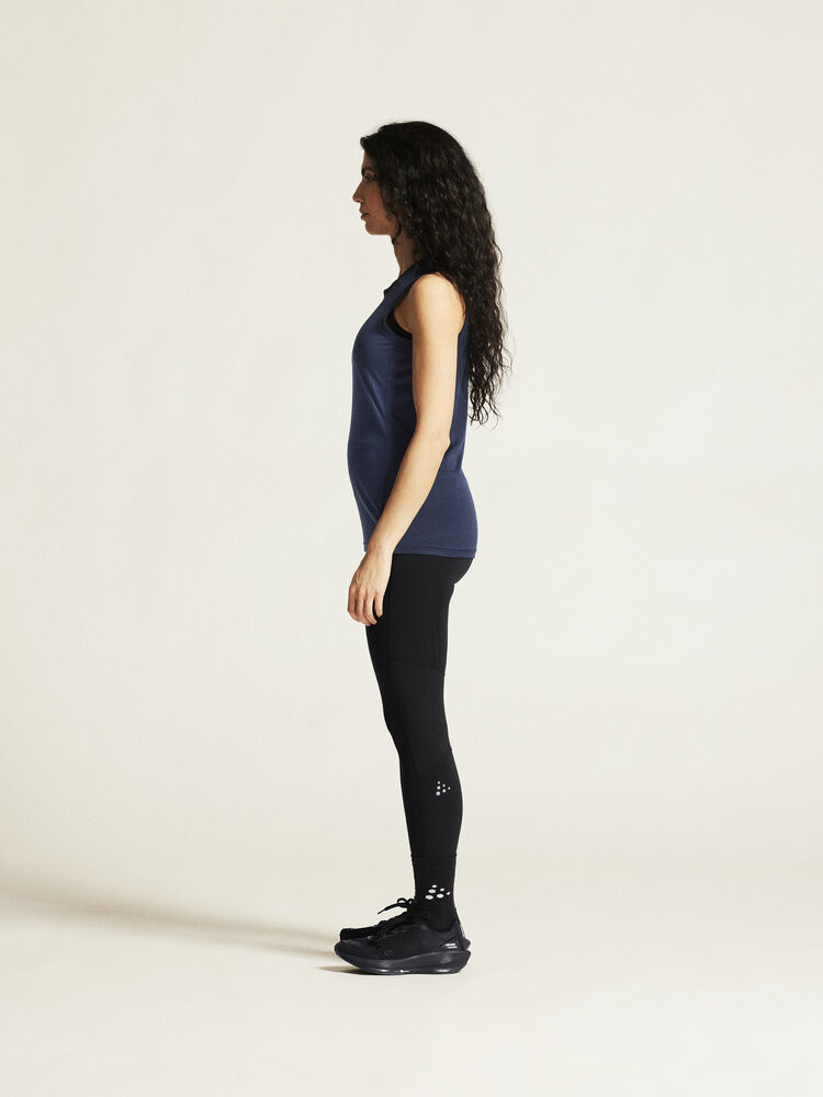 1914662-390000_Rush-2-Singlet-W_closeup3