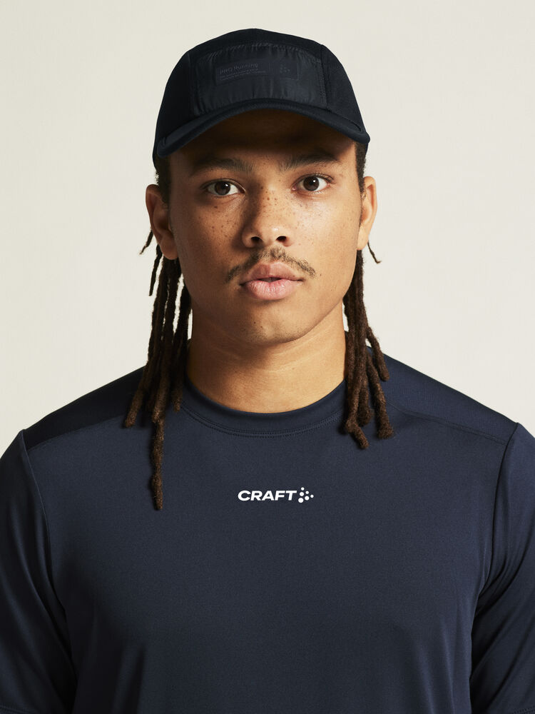 1914792-396000_ADV-Essence-SS-Tee-2-M_closeup5