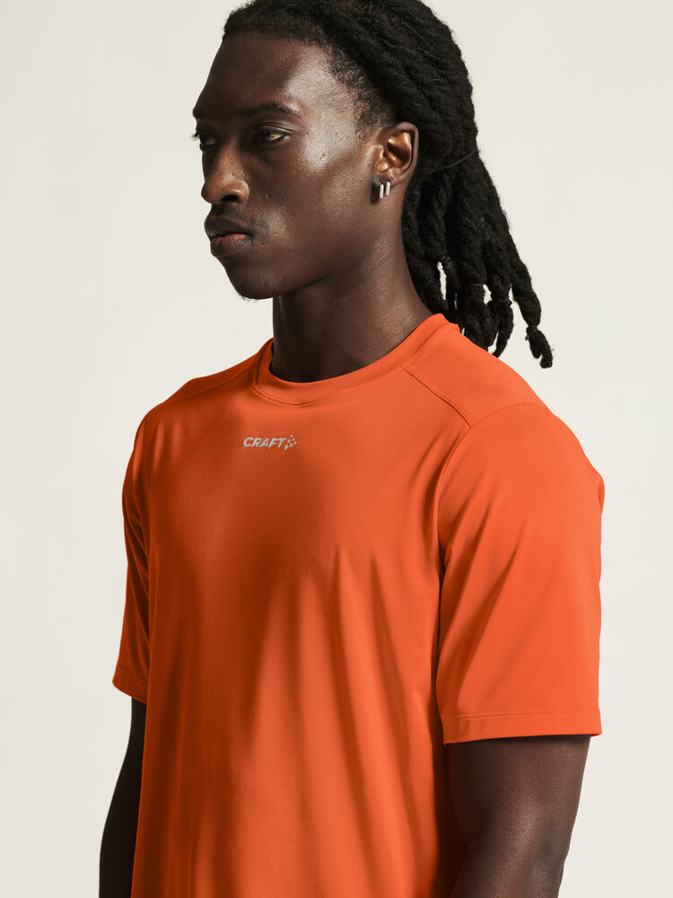 1914792-573000_ADV-Essence-SS-Tee-2-M_closeup5