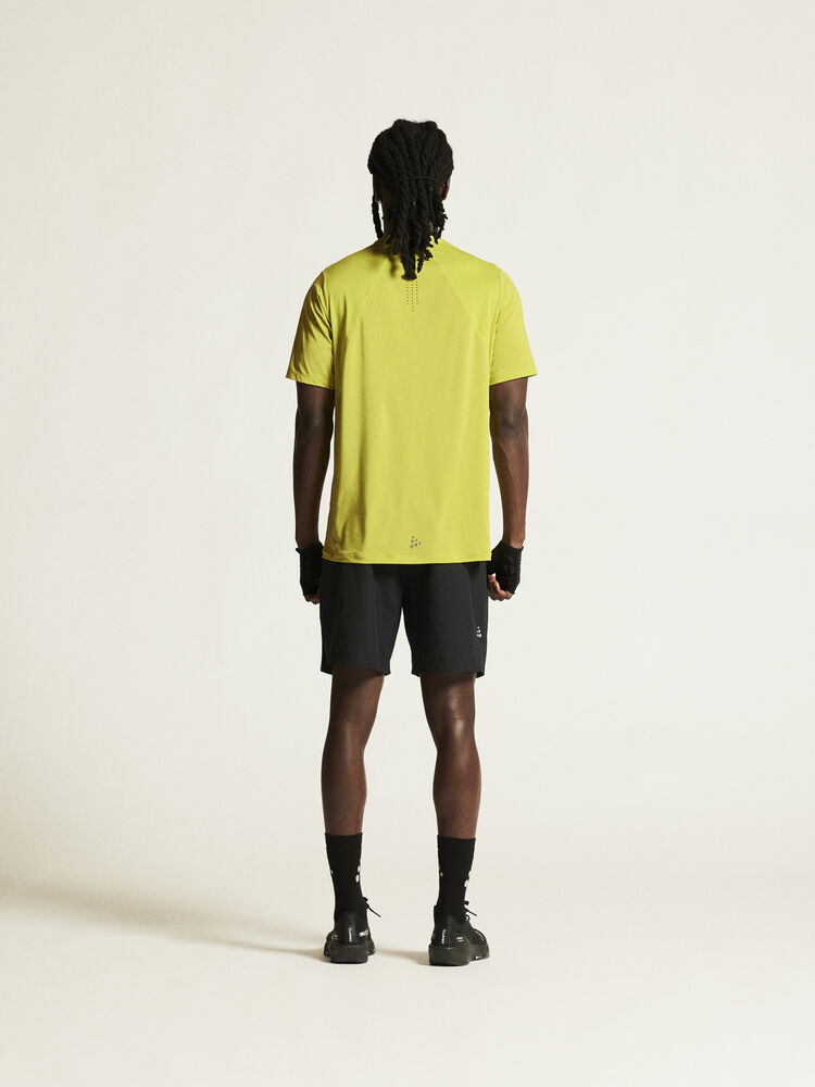 1914792-628000_ADV-Essence-SS-Tee-2-M_closeup3