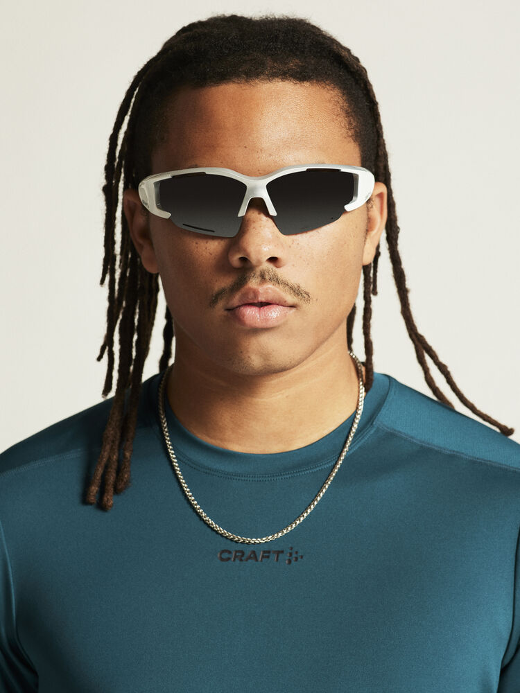 1914792-629000_ADV-Essence-SS-Tee-2-M_closeup6