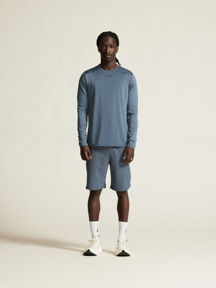 1914793-376000_ADV-Essence-LS-Tee-2-M_closeup1