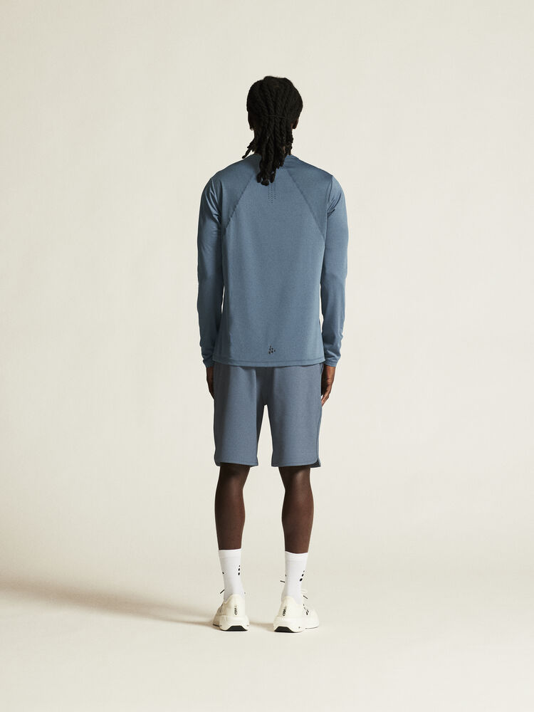 1914793-376000_ADV-Essence-LS-Tee-2-M_closeup3