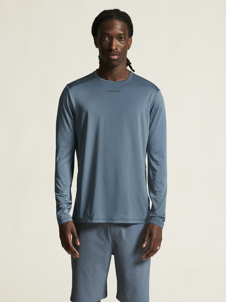 1914793-376000_ADV-Essence-LS-Tee-2-M_closeup4