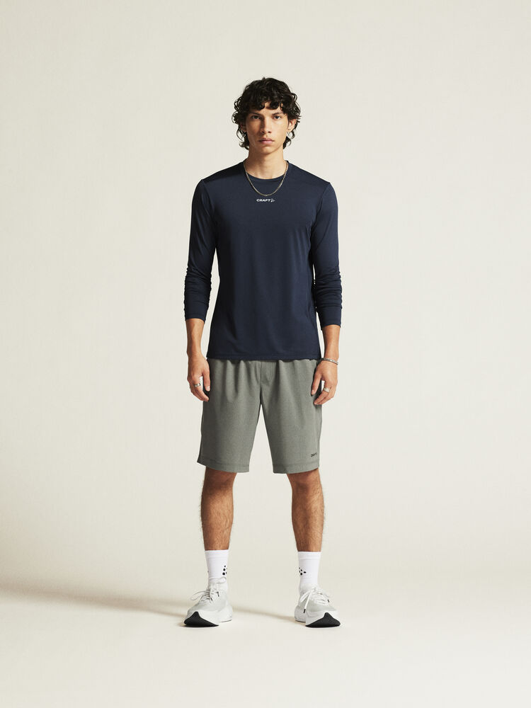 1914793-396000_ADV-Essence-LS-Tee-2-M_closeup1