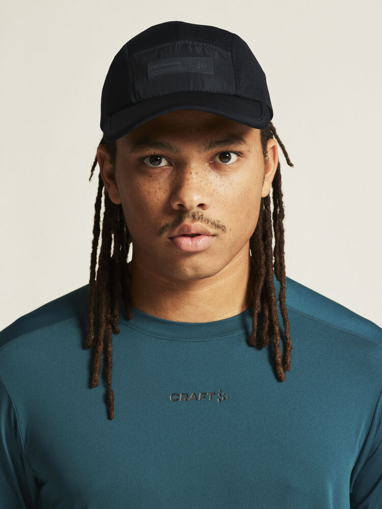 1914793-629000_ADV-Essence-LS-Tee-2-M_closeup5