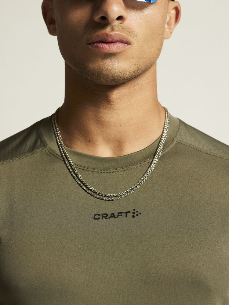 1914793-664000_ADV-Essence-LS-Tee-2-M_closeup6