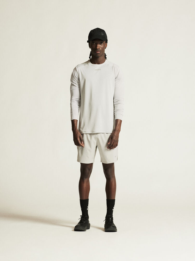 1914793-922000_ADV-Essence-LS-Tee-2-M_closeup1