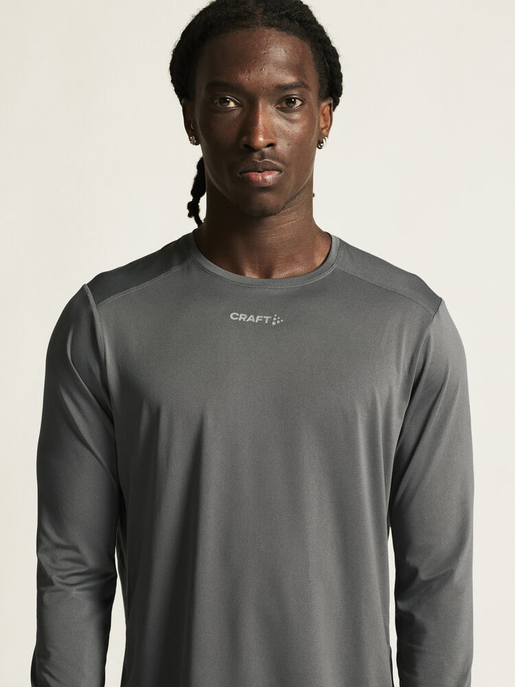 1914793-985000_ADV-Essence-LS-Tee-2-M_closeup5