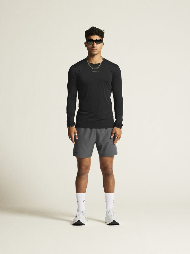 1914793-999000_ADV-Essence-LS-Tee-2-M_closeup1