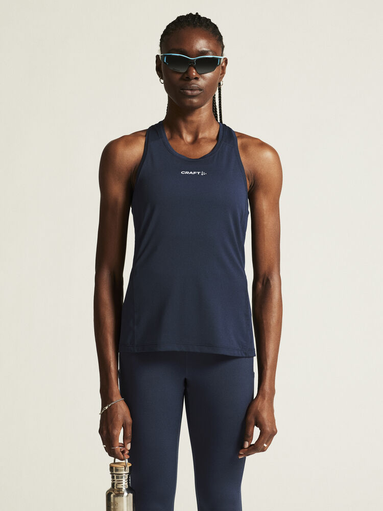 1914796-396000_ADV-Essence-Singlet-2-W_closeup4