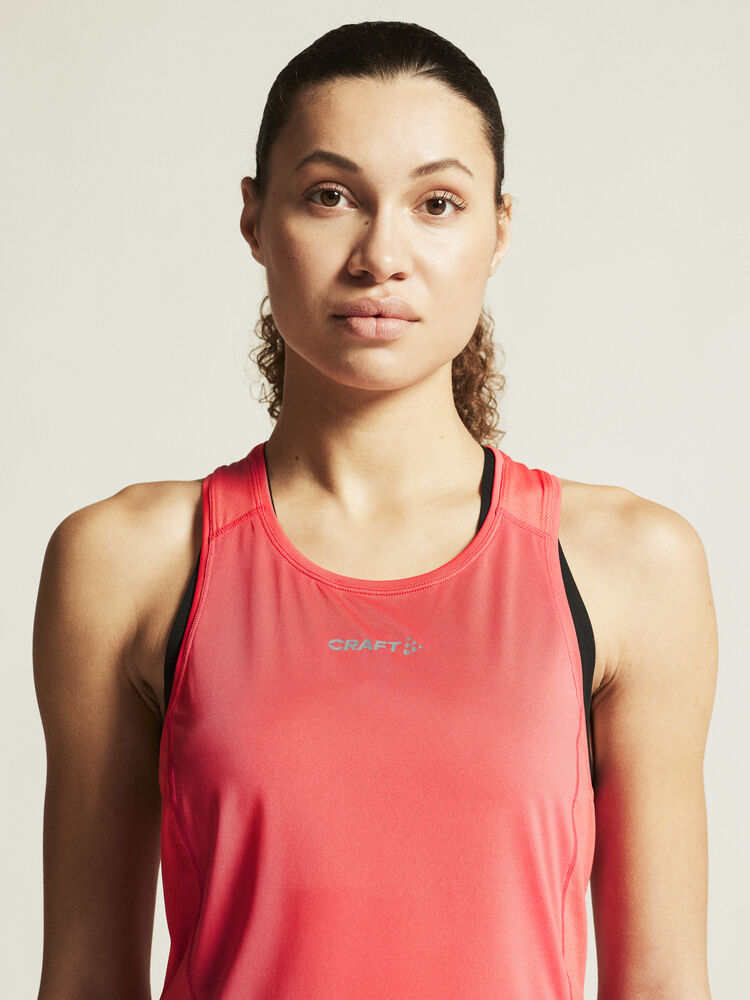 1914796-444000_ADV-Essence-Singlet-2-W_closeup5
