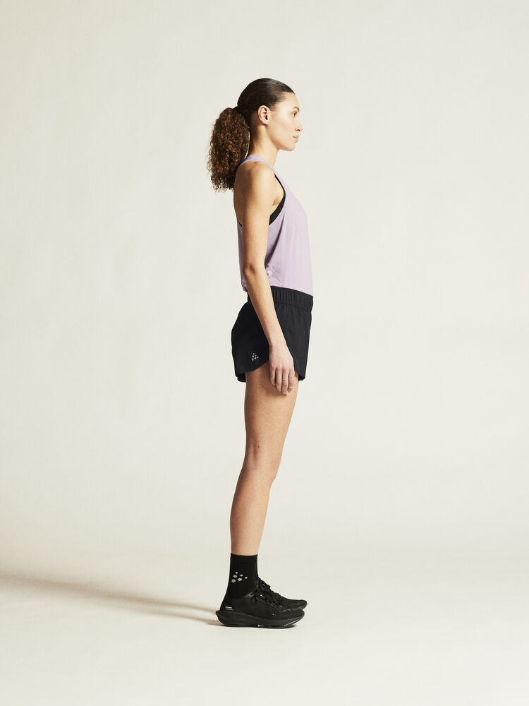 1914796-746000_ADV-Essence-Singlet-2-W_closeup2