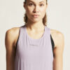 1914796-746000_ADV-Essence-Singlet-2-W_closeup5