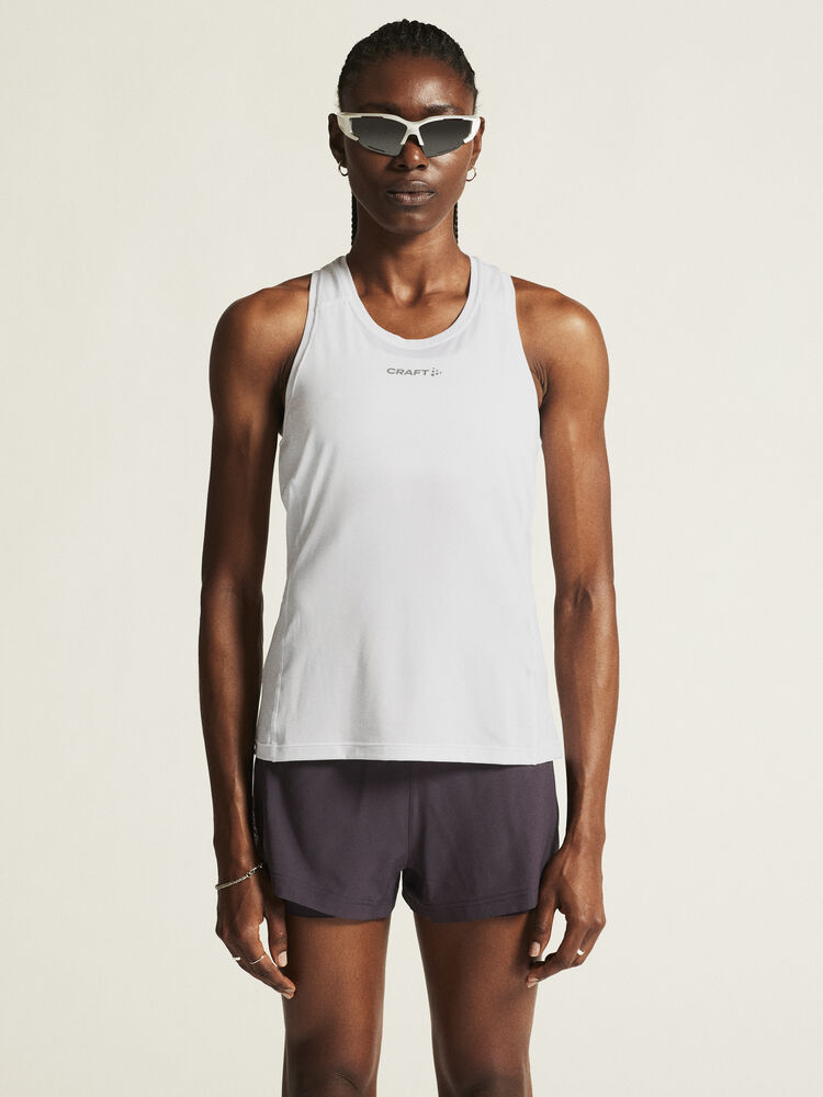1914796-900000_ADV-Essence-Singlet-2-W_closeup4