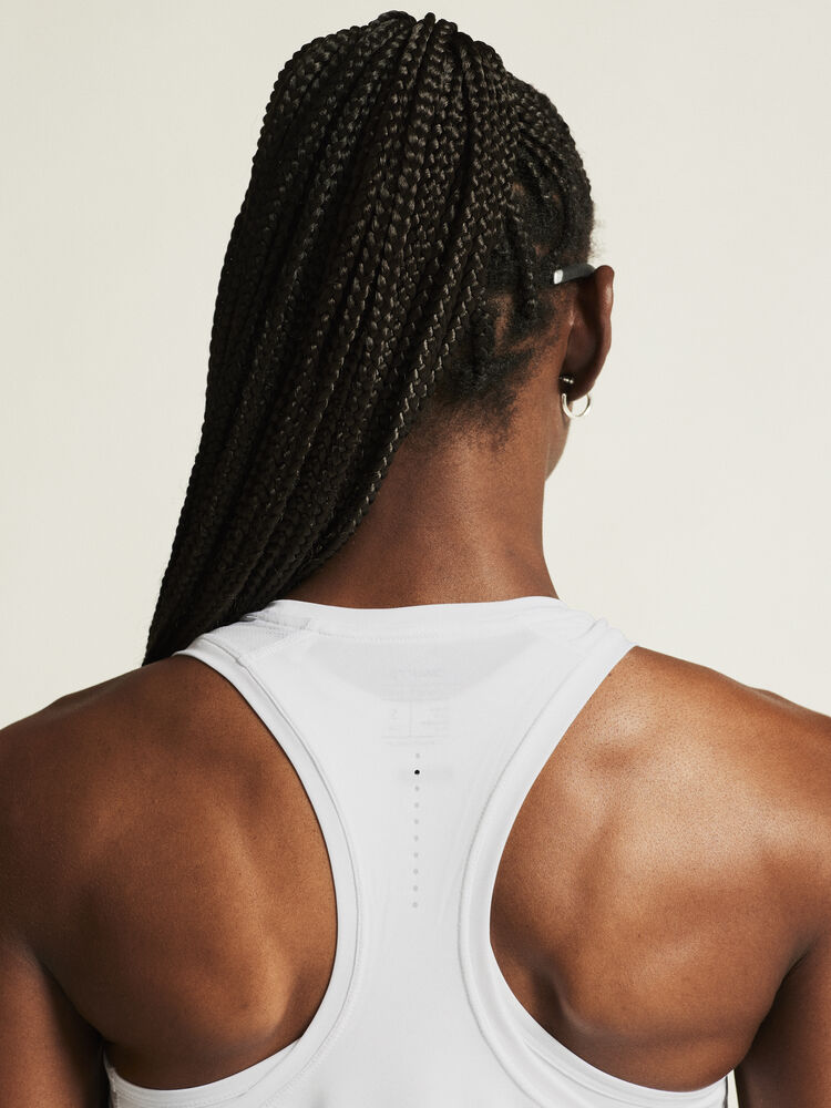 1914796-900000_ADV-Essence-Singlet-2-W_closeup6