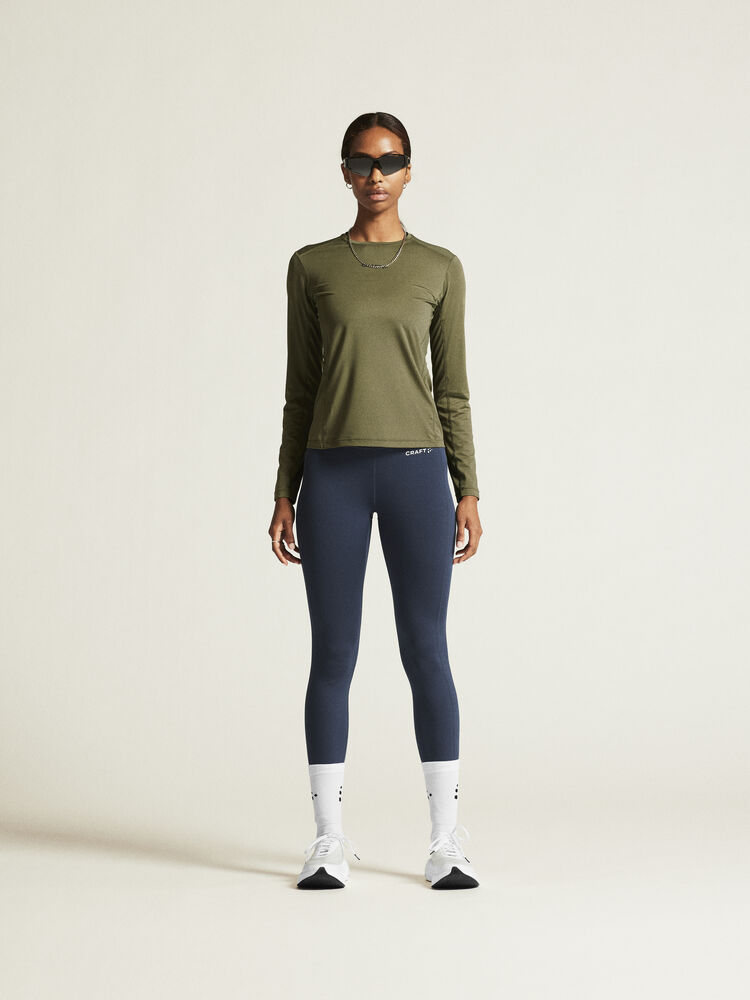 1914797-664000_ADV-Essence-LS-Tee-2-W_closeup1