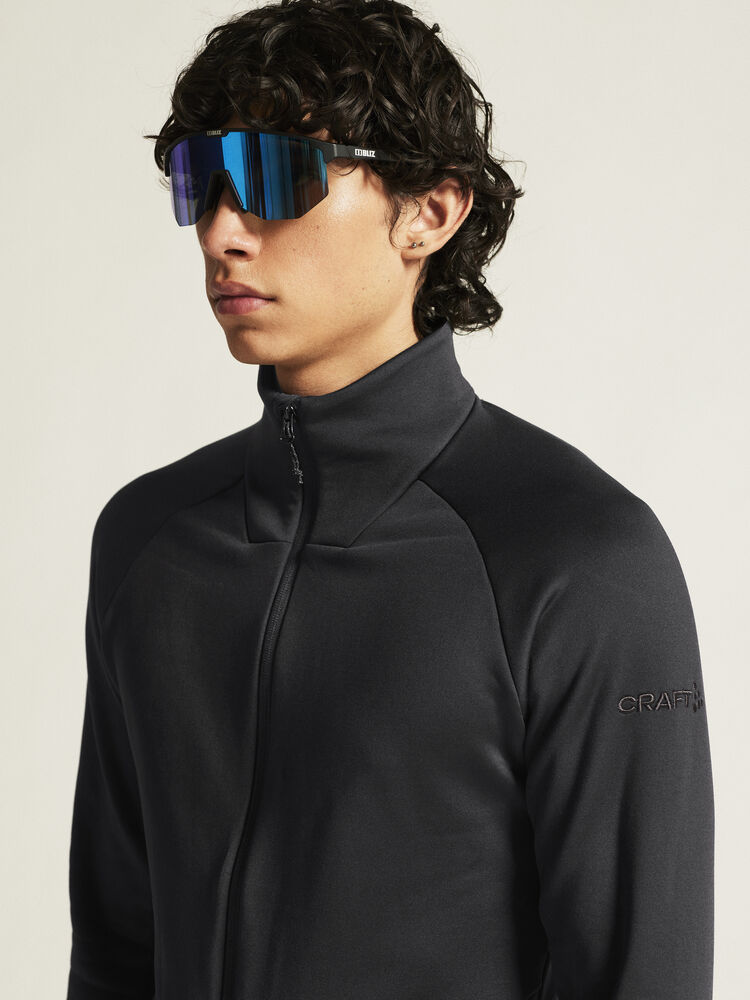 1915242-999000_ADV-Explore-Power-fleece-Jkt-M_closeup5