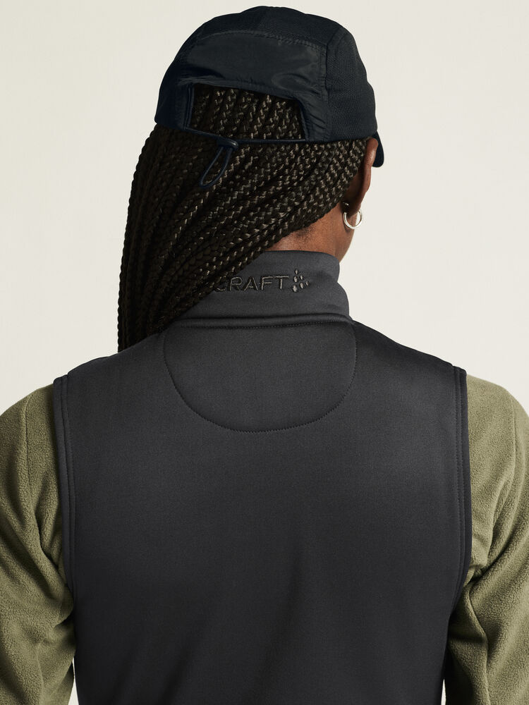 1915245-999000_ADV-Exlore-Power-fleece-Vest-W_closeup7