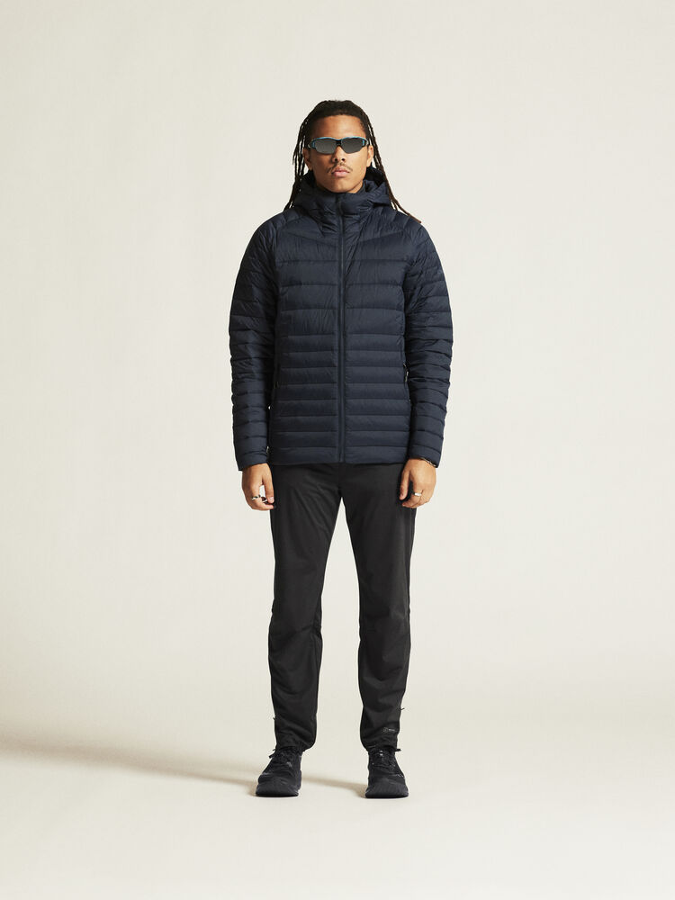 1915252-396000_ADV-Explore-Lt-Down-Jkt-M_closeup1