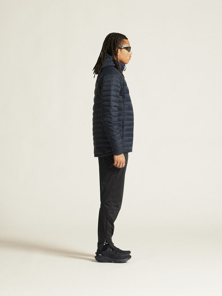 1915252-396000_ADV-Explore-Lt-Down-Jkt-M_closeup2