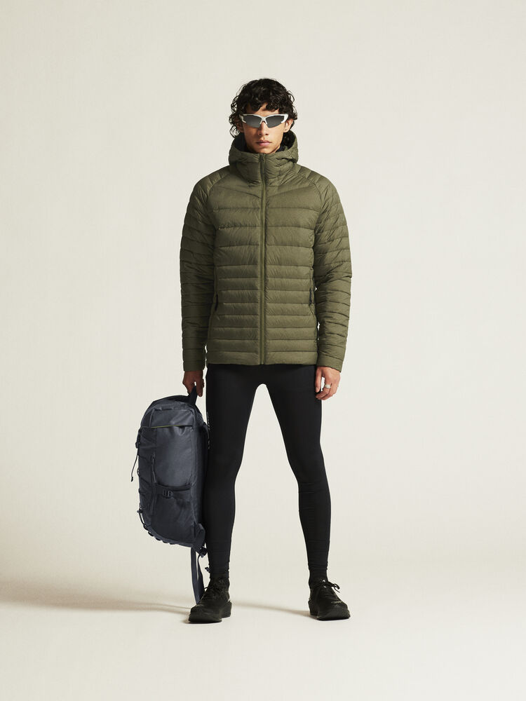 1915252-664000_ADV-Explore-Lt-Down-Jkt-M_closeup1