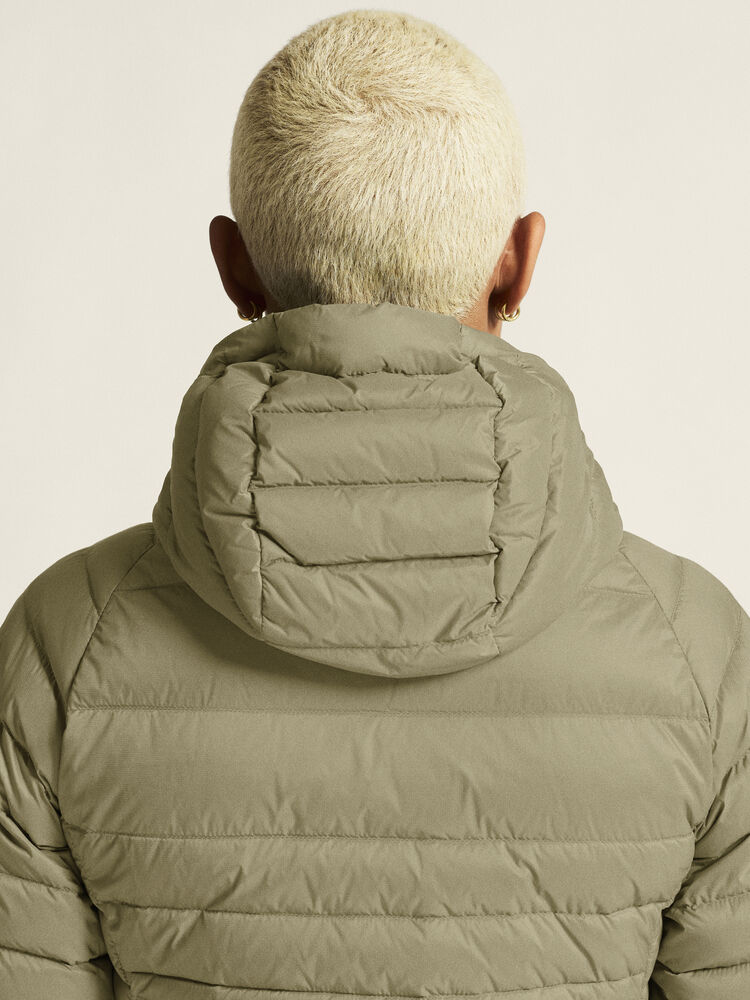 1915253-237000_ADV-Explore-Lt-Down-Jkt-W_closeup7