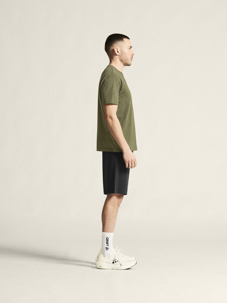 1915301-664000_Community-2-Tee-M_closeup2