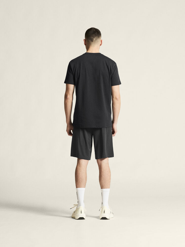 1915301-999000_Community-2-Tee-M_closeup3