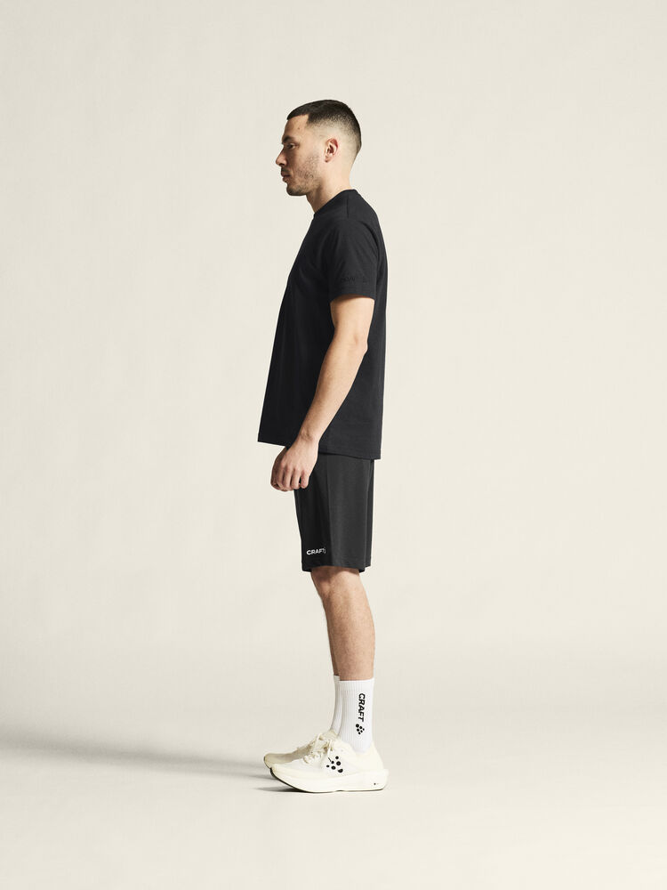 1915301-999000_Community-2-Tee-M_closeup4