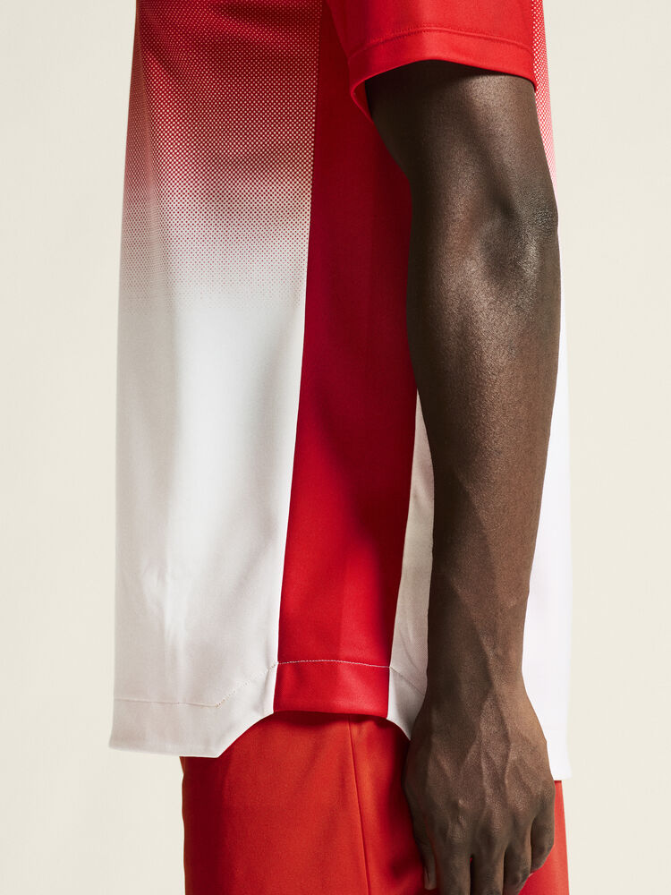 1915638-430900_Evolve-2-Structured-Graphic-Jersey-M_closeup7