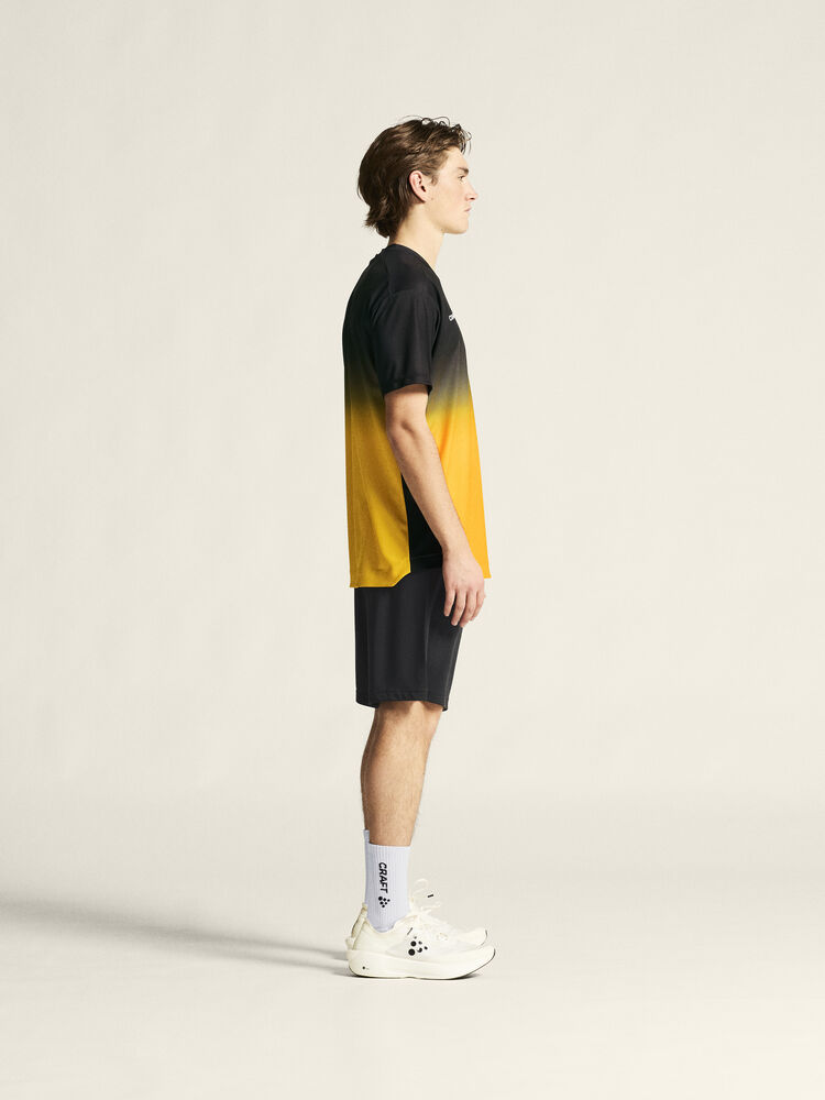 1915638-999552_Evolve-2.0-Structured-Graphic-Jersey-M_closeup2