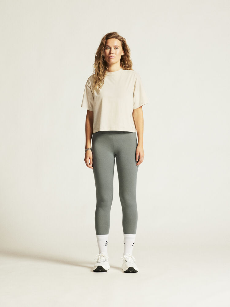 1916017-214000_Collective-Relaxed-SS-Tee-W_closeup10