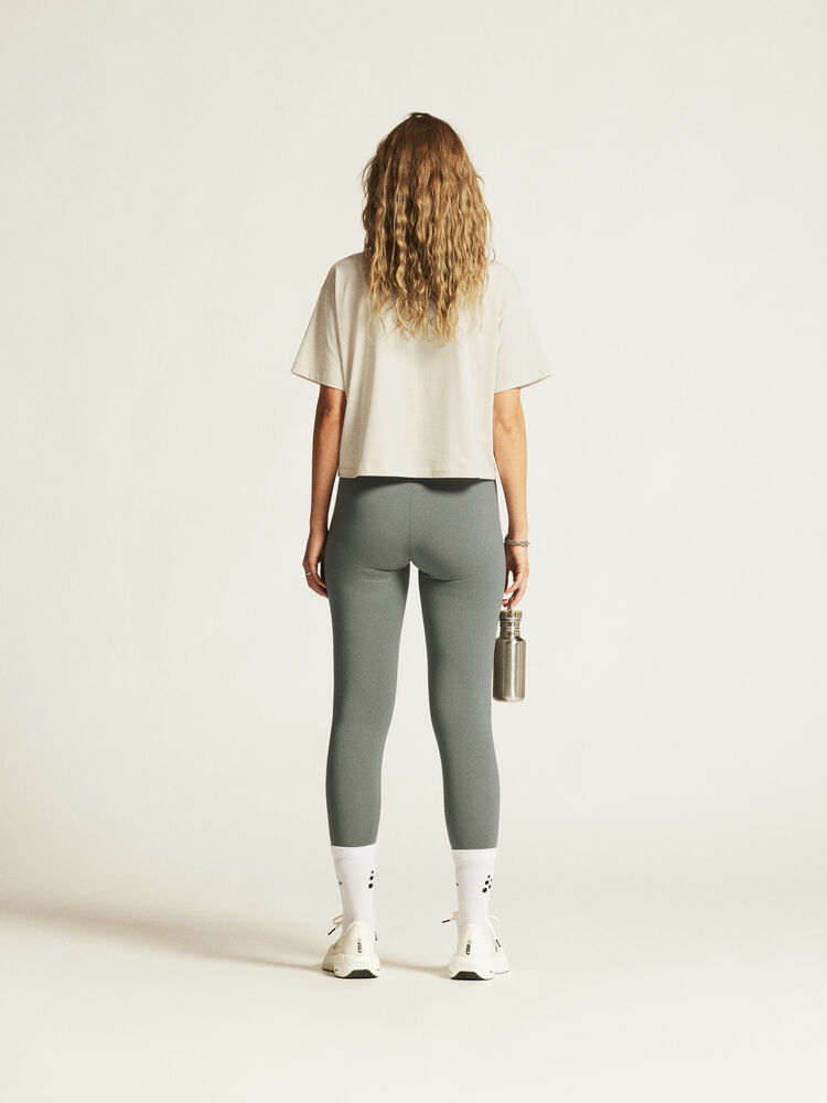 1916017-214000_Collective-Relaxed-SS-Tee-W_closeup3