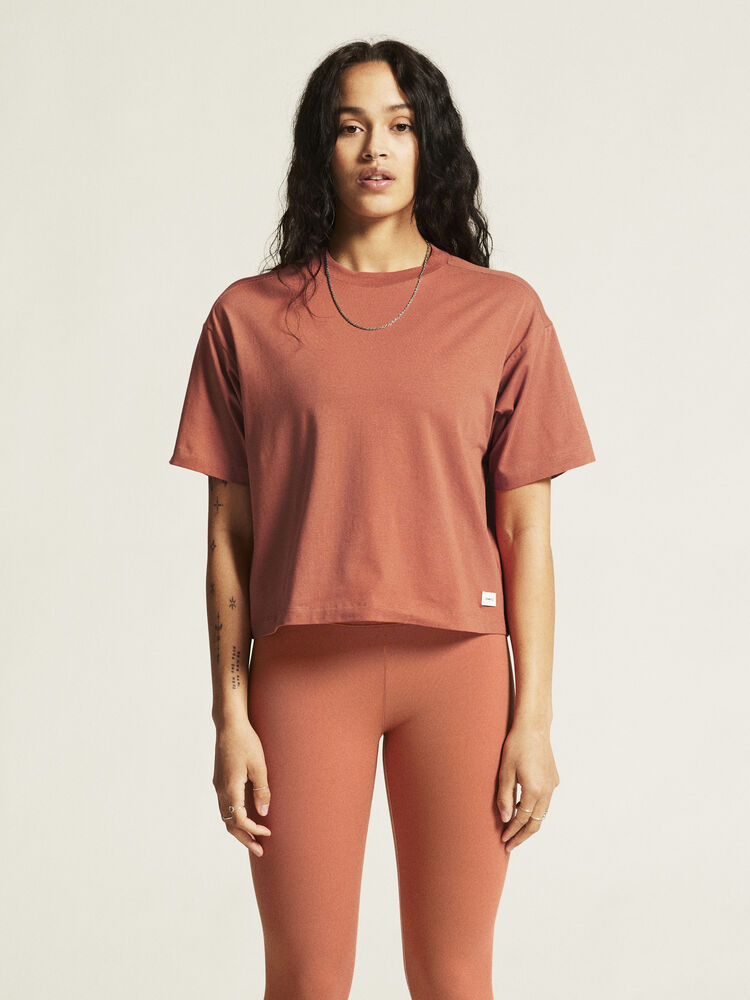 1916017-458000_Collective-Relaxed-SS-Tee-W_closeup4