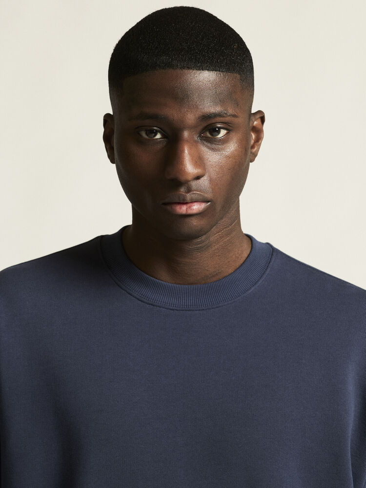 1916296-396000_Frequent-RN-sweatshirt-M_closeup5